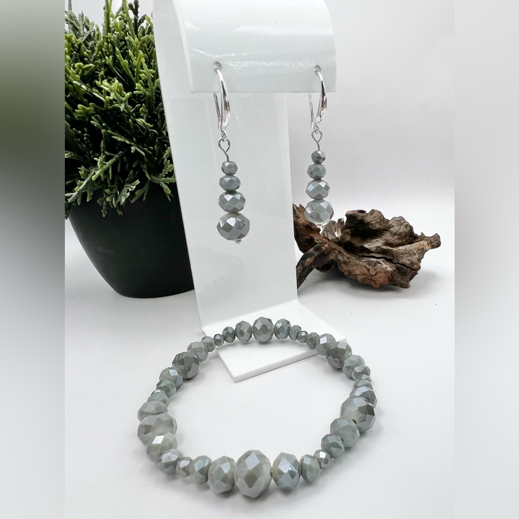 Grey Faceted Crystal Jewelry Set